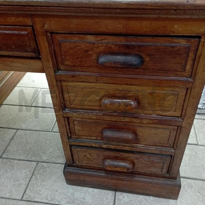SCRIVANIA NOTARILE 9C PIANO PELLE | Mercatino dell'Usato Roma montemario 2