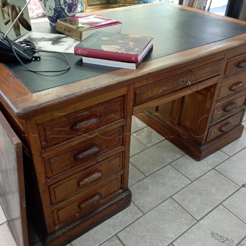 SCRIVANIA NOTARILE 9C PIANO PELLE | Mercatino dell'Usato Roma montemario 3