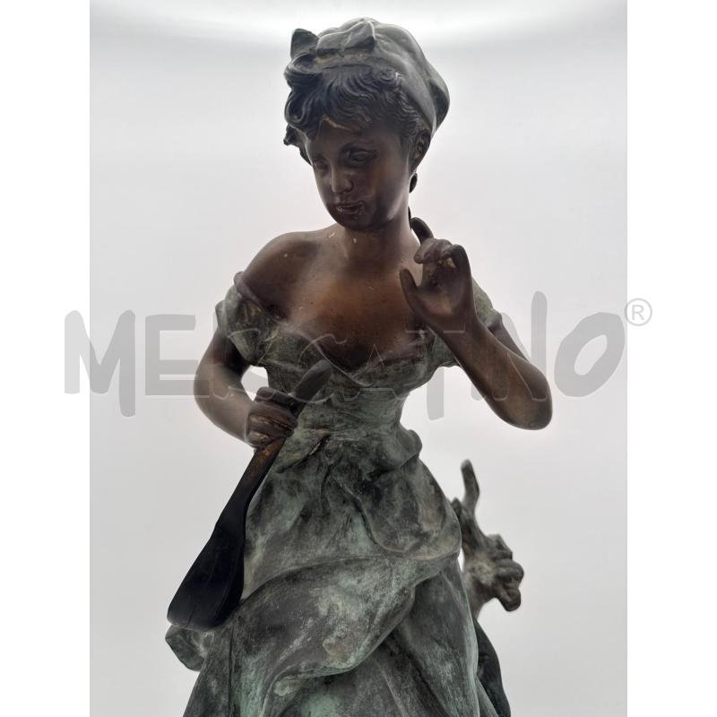 SCULTURA BRONZO DONNA MANDOLINO DA RIV | Mercatino dell'Usato Roma montemario 2