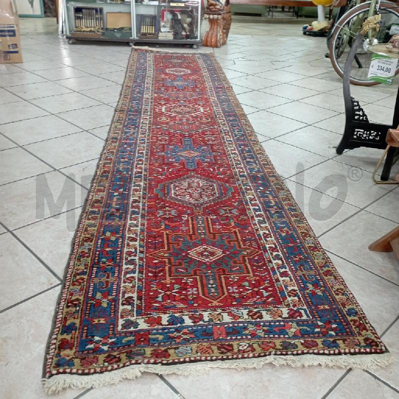 TAPPETO GUIDA ROSSA CROCI ESAGONI B BLU BEIGE | Mercatino dell'Usato Roma montemario 1