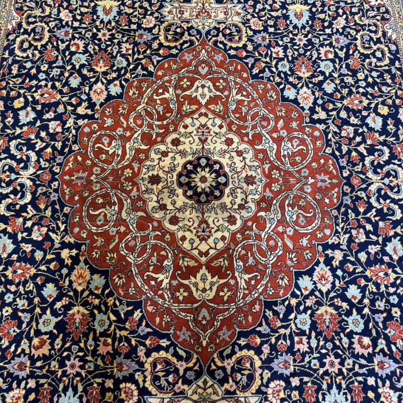 TAPPETO ROSONE CENTRALE ARANCIONE BLU | Mercatino dell'Usato Roma montemario 2