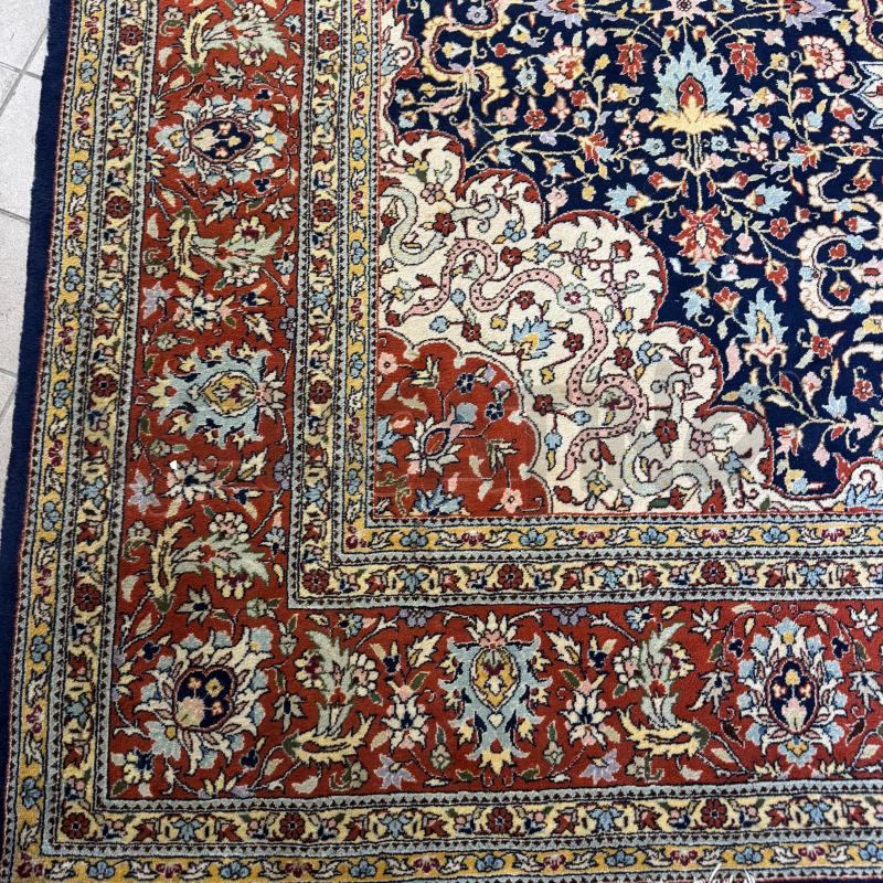 TAPPETO ROSONE CENTRALE ARANCIONE BLU | Mercatino dell'Usato Roma montemario 3