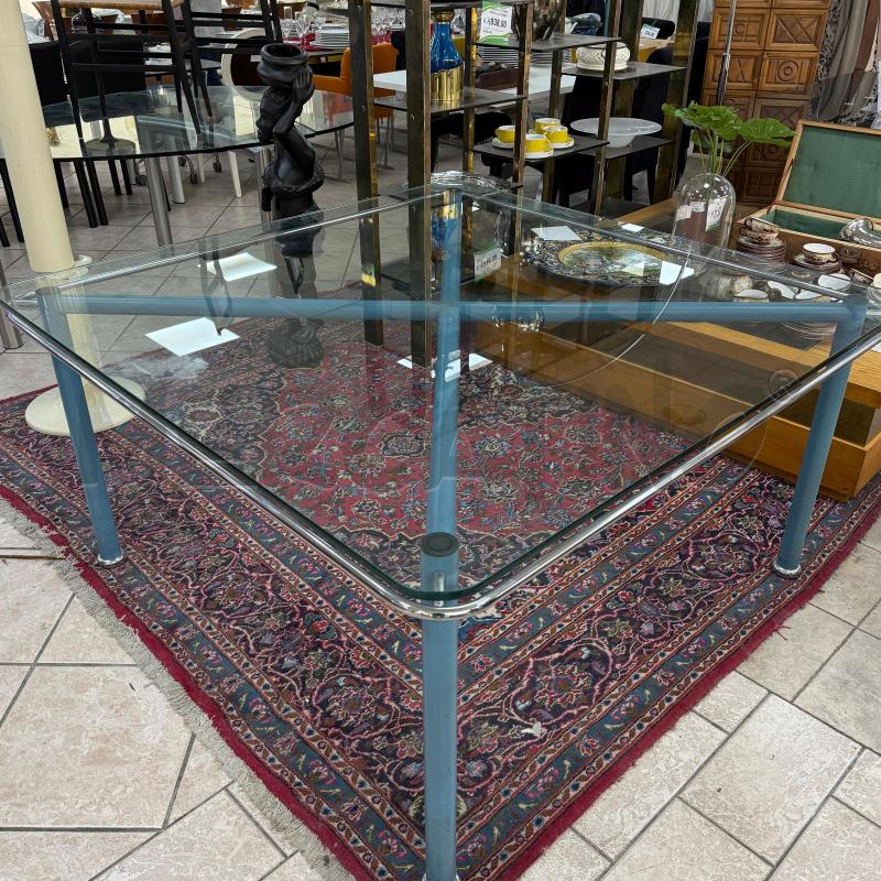 TAVOLO QUADRATO BASE METALLO BLU | Mercatino dell'Usato Roma montemario 2