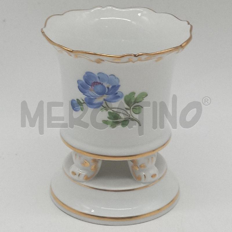 VASETTO MEISSEN RIALZATO ZAMPETTE FIORE BLU | Mercatino dell'Usato Roma montemario 1
