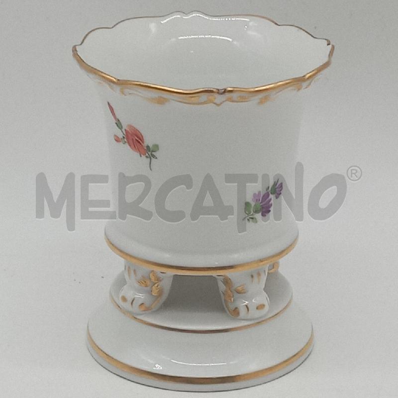 VASETTO MEISSEN RIALZATO ZAMPETTE FIORE BLU | Mercatino dell'Usato Roma montemario 2