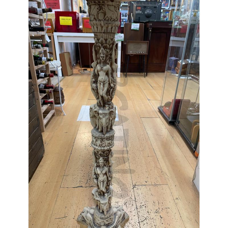 COLONNA IN RESINA FIGURE INDIANO | Mercatino dell'Usato Roma cinecitta' 2
