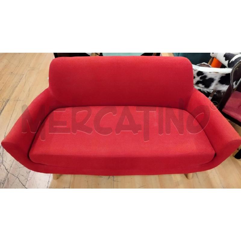 DIVANETTO ROSSO STOFFA 2 POSTI | Mercatino dell'Usato Roma cinecitta' 2