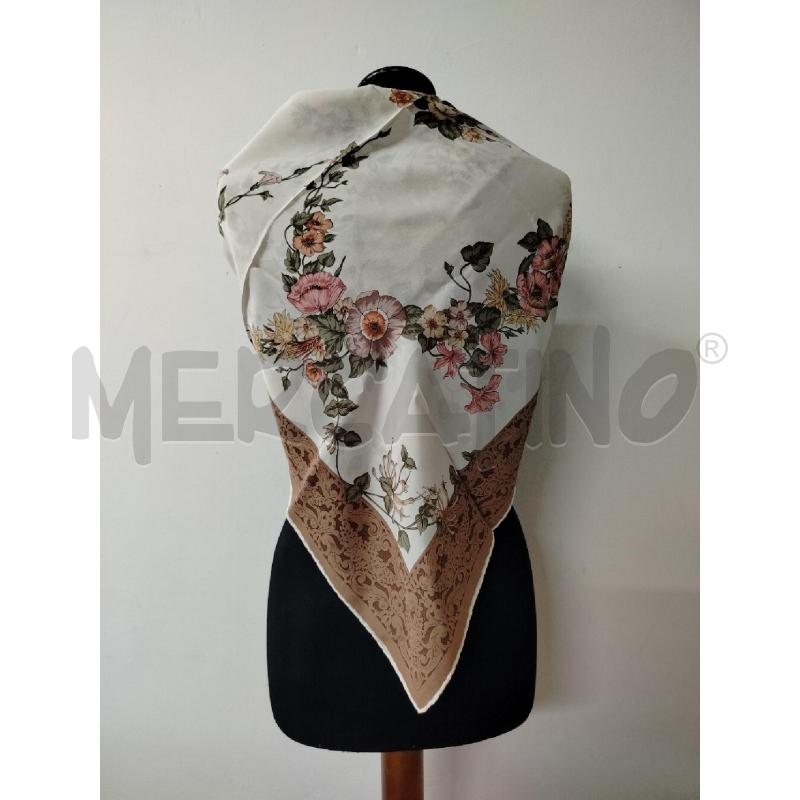 FOULARD CD BIANCO BORDI BEIGE FIORI ROSA | Mercatino dell'Usato Roma cinecitta' 2