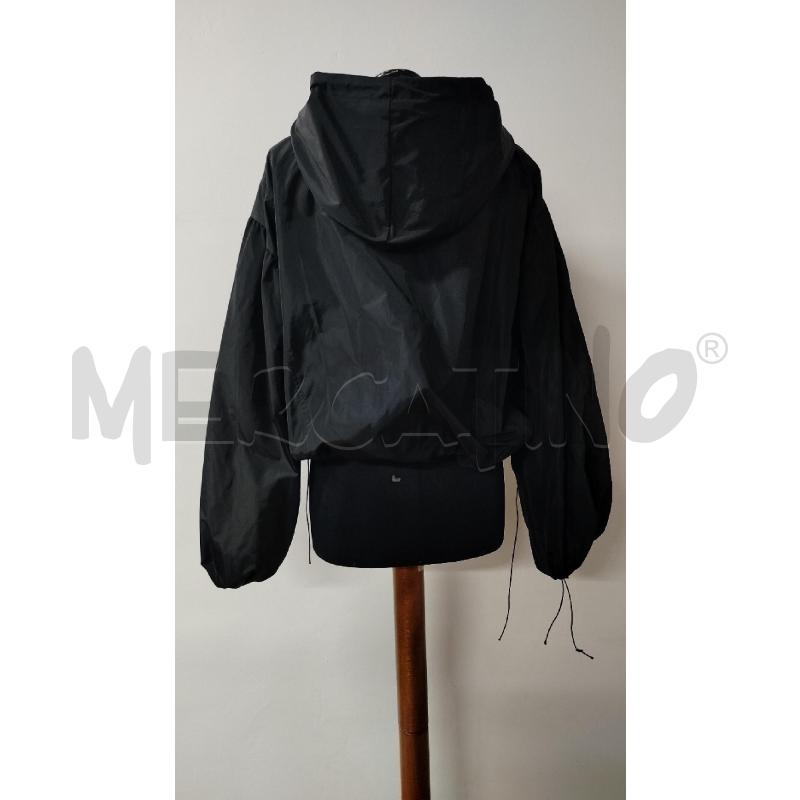 GIUBBINO DONNA AMELIE NERO CROP CAPPUCCIO | Mercatino dell'Usato Roma cinecitta' 2