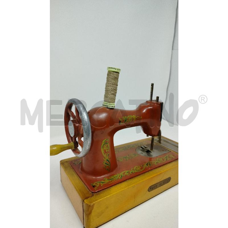 MODELLINO MACCHINA DA CUCIRE USSR ANNI '60 | Mercatino dell'Usato Roma cinecitta' 2