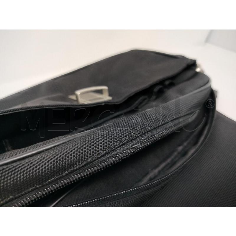 POCHETTE CERRUTI NERA PELLE NYLON | Mercatino dell'Usato Roma cinecitta' 3