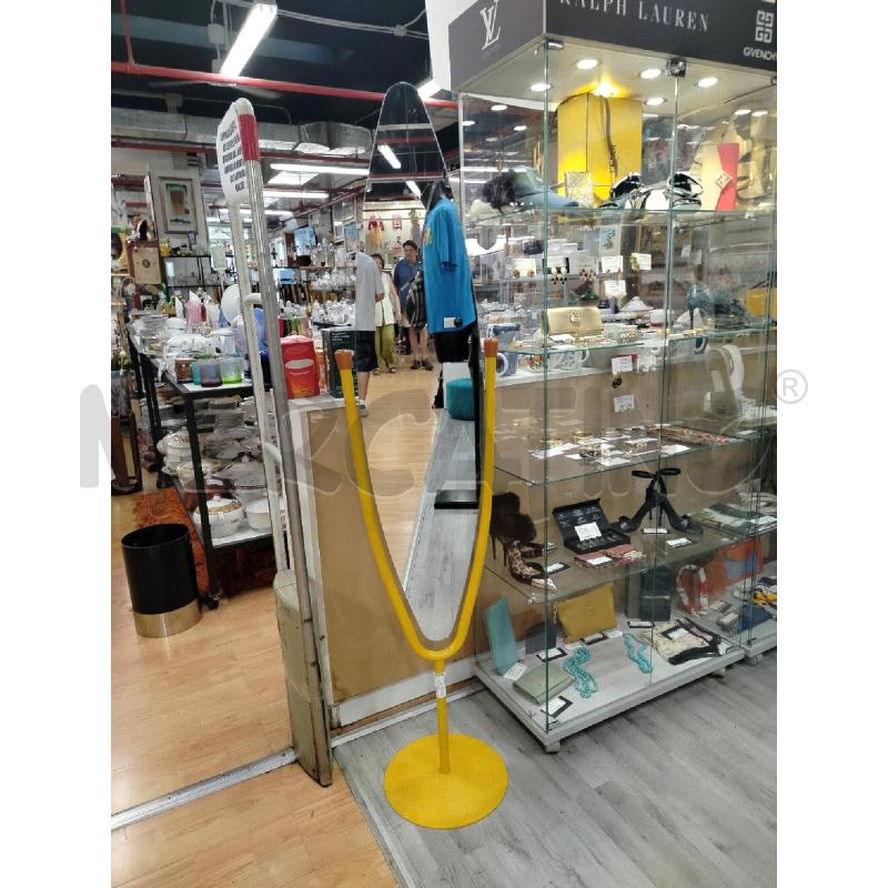 SPECCHIO DA TERRA BASCULANTE DESIGN GIALLO | Mercatino dell'Usato Roma cinecitta' 1