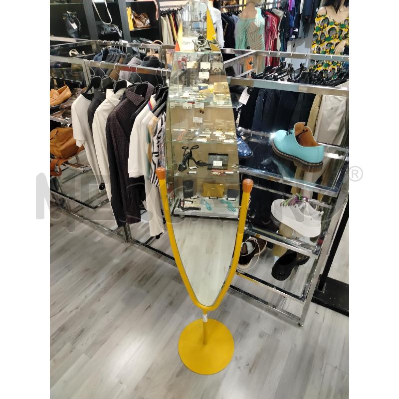 SPECCHIO DA TERRA BASCULANTE DESIGN GIALLO | Mercatino dell'Usato Roma cinecitta' 2