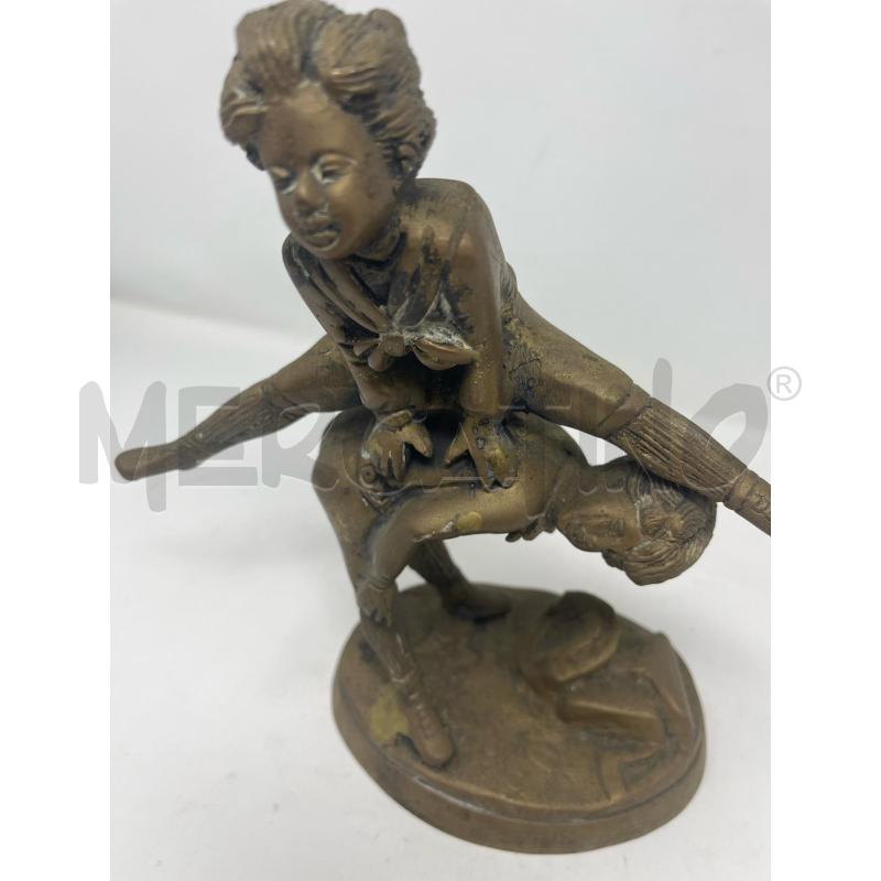 STATUETTA BAMBINI CHE GIOCANO ALLA CAVALLINA OTTONE | Mercatino dell'Usato Roma cinecitta' 2