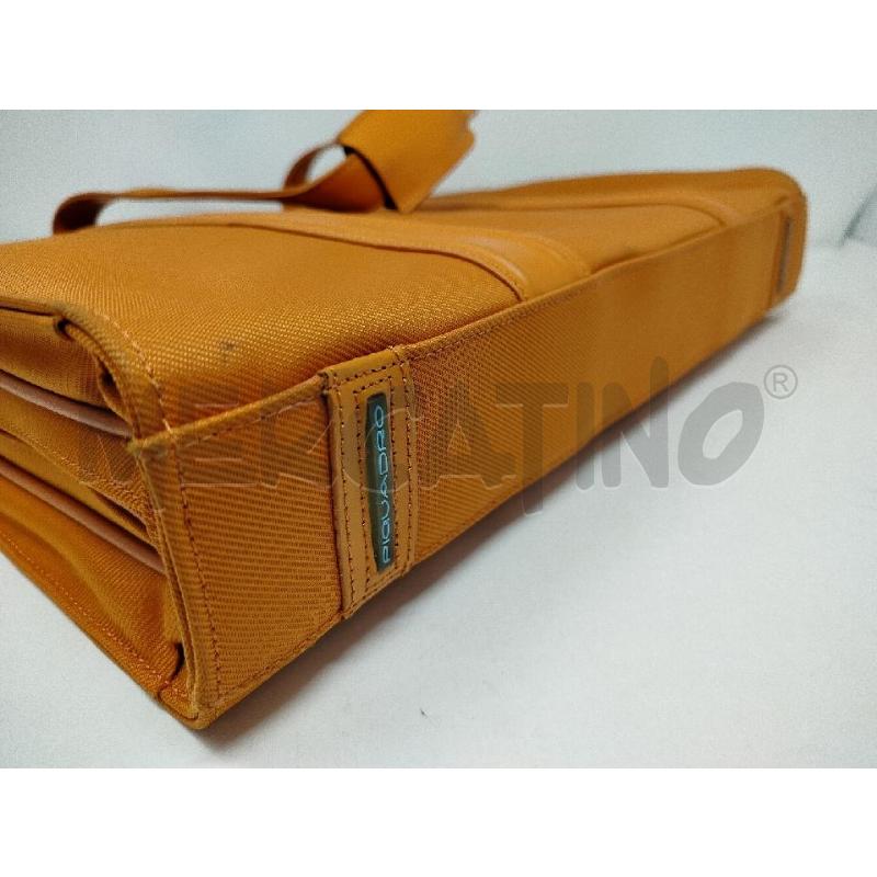 VALIGETTA PELLE PIQUADRO NYLON ARANCIO | Mercatino dell'Usato Roma cinecitta' 3