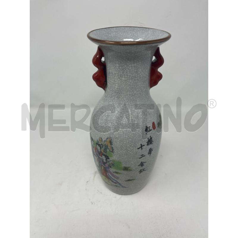 VASO CINESE GRIGIO MANICI ROSSI DAME  | Mercatino dell'Usato Roma cinecitta' 2
