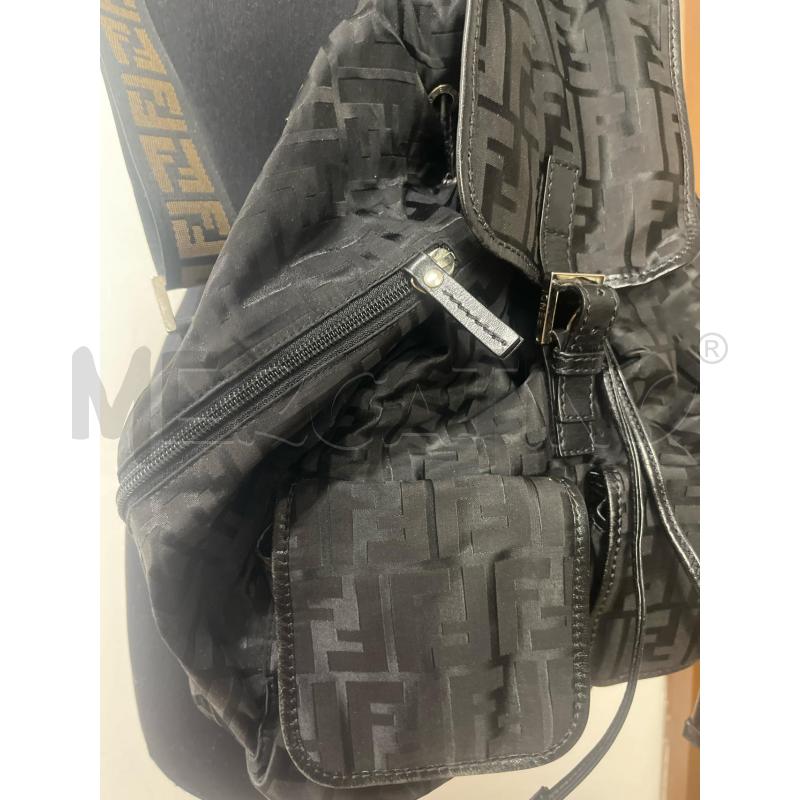 ZAINO FENDI NERO TESSUTO MONOGRAM  | Mercatino dell'Usato Roma cinecitta' 3
