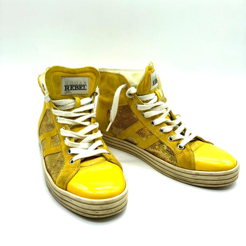 HOGAN REBEL -