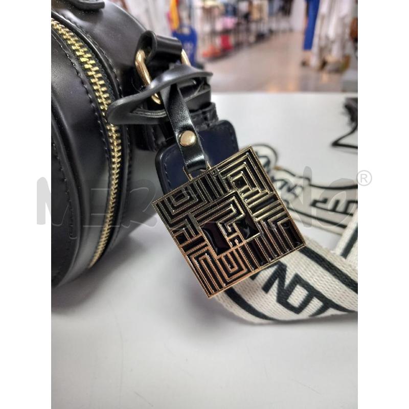 BORSA DONNA  YNOT? MILANO NERA | Mercatino dell'Usato Roma porta di roma 4