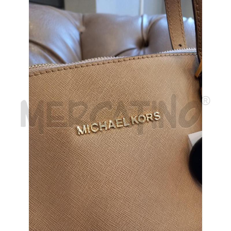 BORSA MICHAEL KORS VOYAGER EAST WEST BEIGE PELLE SAFFIANO | Mercatino dell'Usato Roma porta di roma 2
