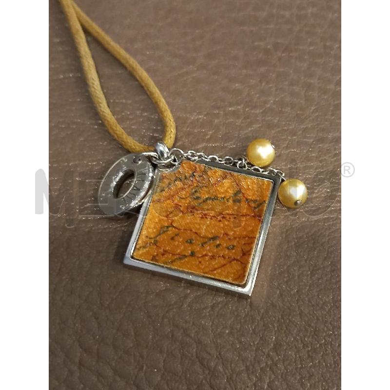 COLLANA 1 CLASSE ALVIERO MARTINI CIONDOLO QUADRATO PELLE  | Mercatino dell'Usato Roma porta di roma 2