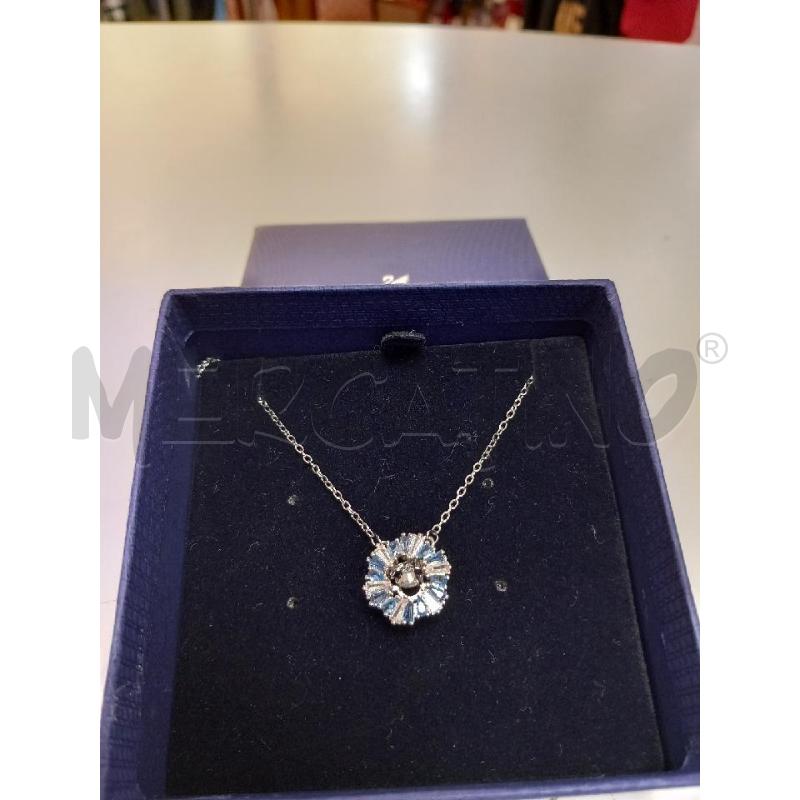 COLLANA SWAROVSKI PENDENTE IDYLLIA FIORE BLU | Mercatino dell'Usato Roma porta di roma 1