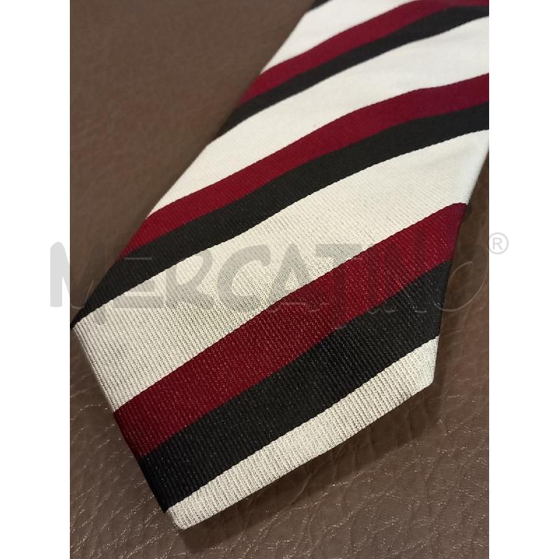 CRAVATTA HOLLIDAY & BROWN REGIMENTAL BIANCO/NERO/ROSSO PURA SETA | Mercatino dell'Usato Roma porta di roma 2