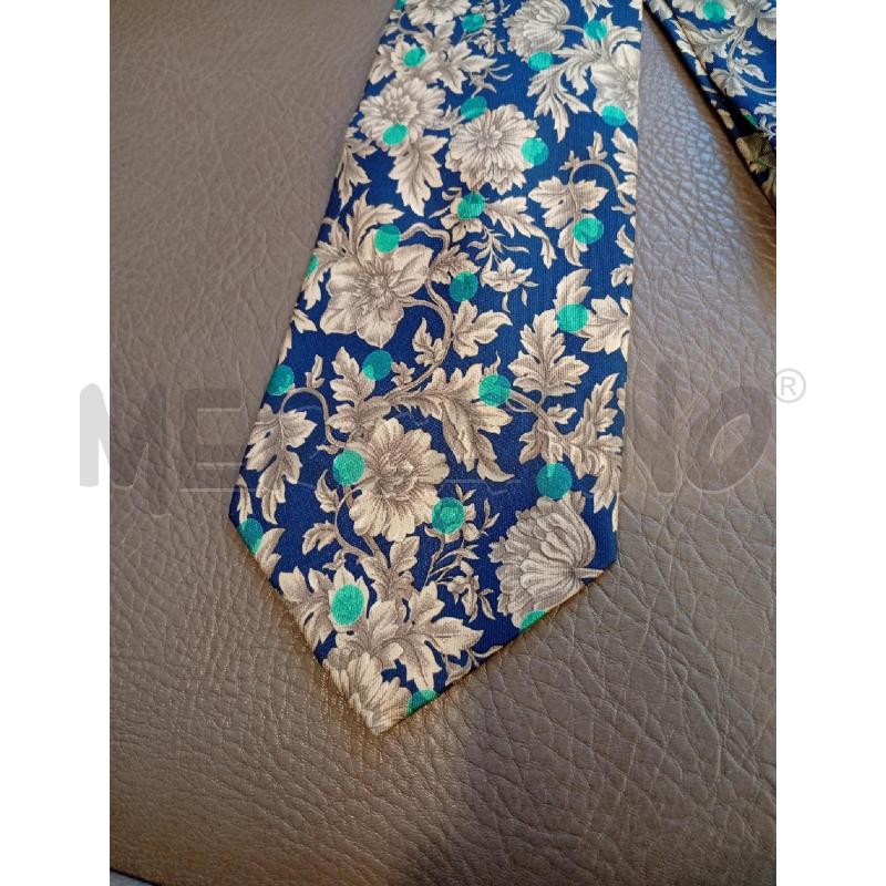 CRAVATTA YVES SAINT LAURENT BLU FANTASIA FLOREALE BEIGE | Mercatino dell'Usato Roma porta di roma 2