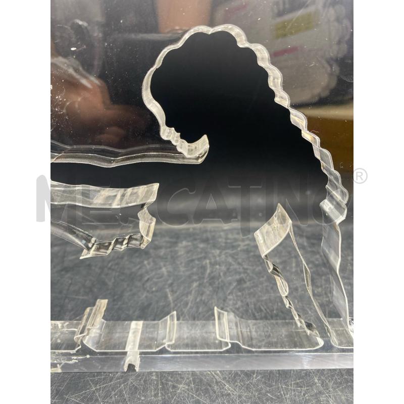 DONNA STENSIL PLEXIGLASS CANDELA | Mercatino dell'Usato Roma porta di roma 2