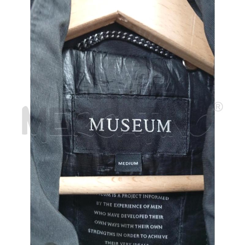 GIUBBOTTO U MUSEUM NERO | Mercatino dell'Usato Roma porta di roma 2