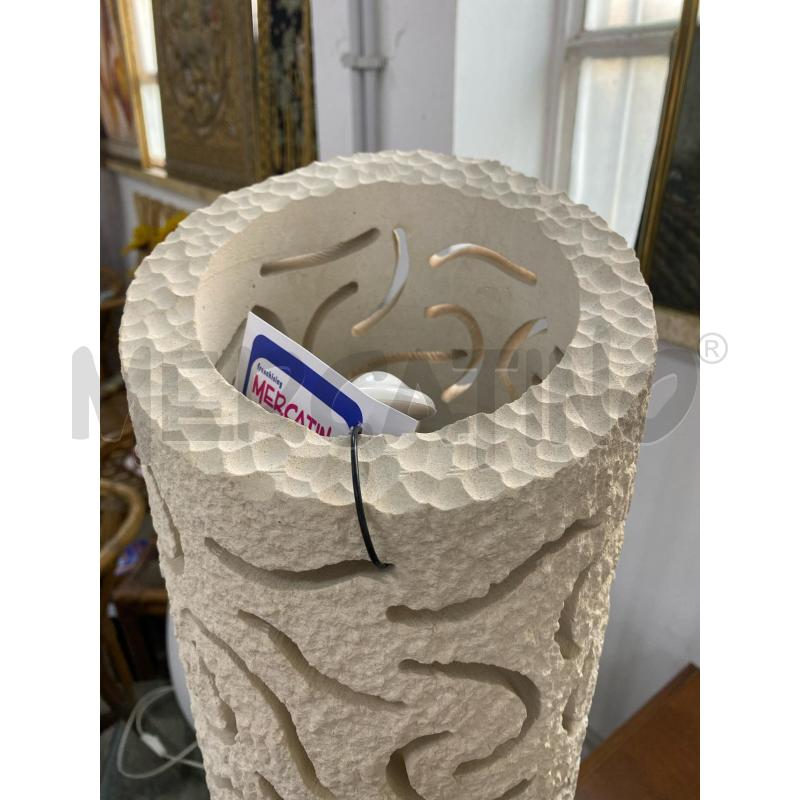 LAMPADA DA TERRA GESSO | Mercatino dell'Usato Roma porta di roma 3