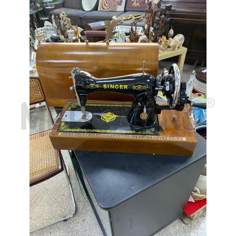 MACCHINA DA CUCIRE SINGER VINTAGE NERA DOR | Mercatino dell'Usato Roma porta di roma 1
