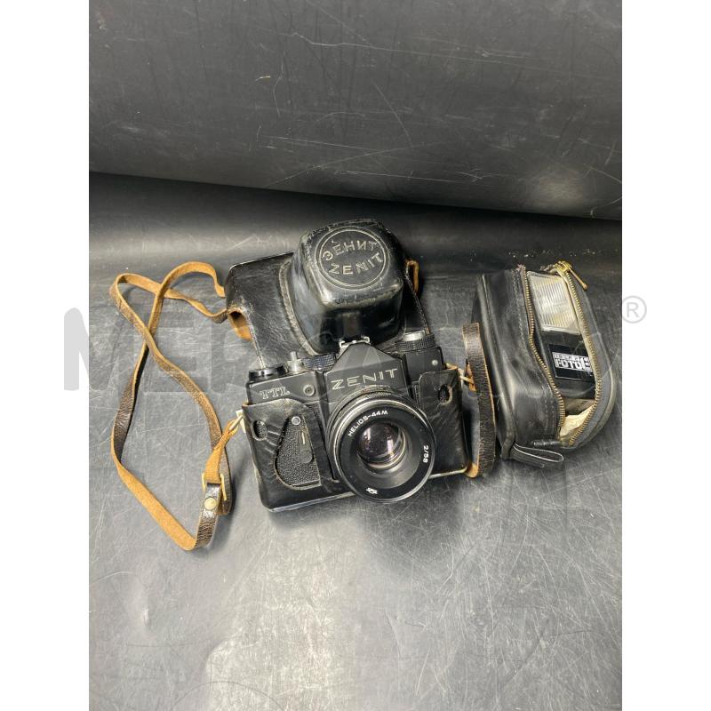 MACCHINA FOTOGRAFICA ZENIT TTL + OBIETTIVO E FLASH | Mercatino dell'Usato Roma porta di roma 1