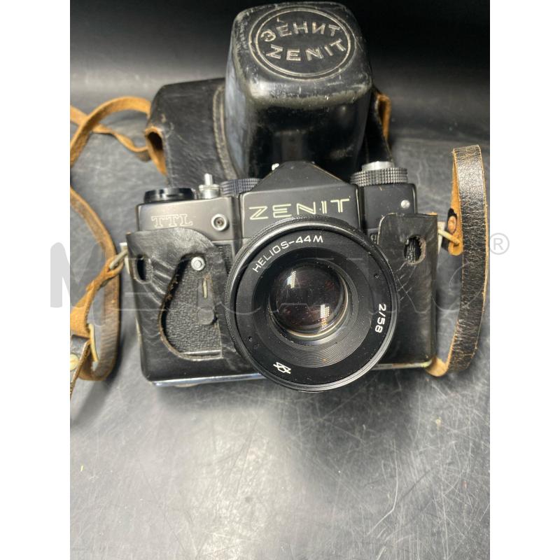 MACCHINA FOTOGRAFICA ZENIT TTL + OBIETTIVO E FLASH | Mercatino dell'Usato Roma porta di roma 2