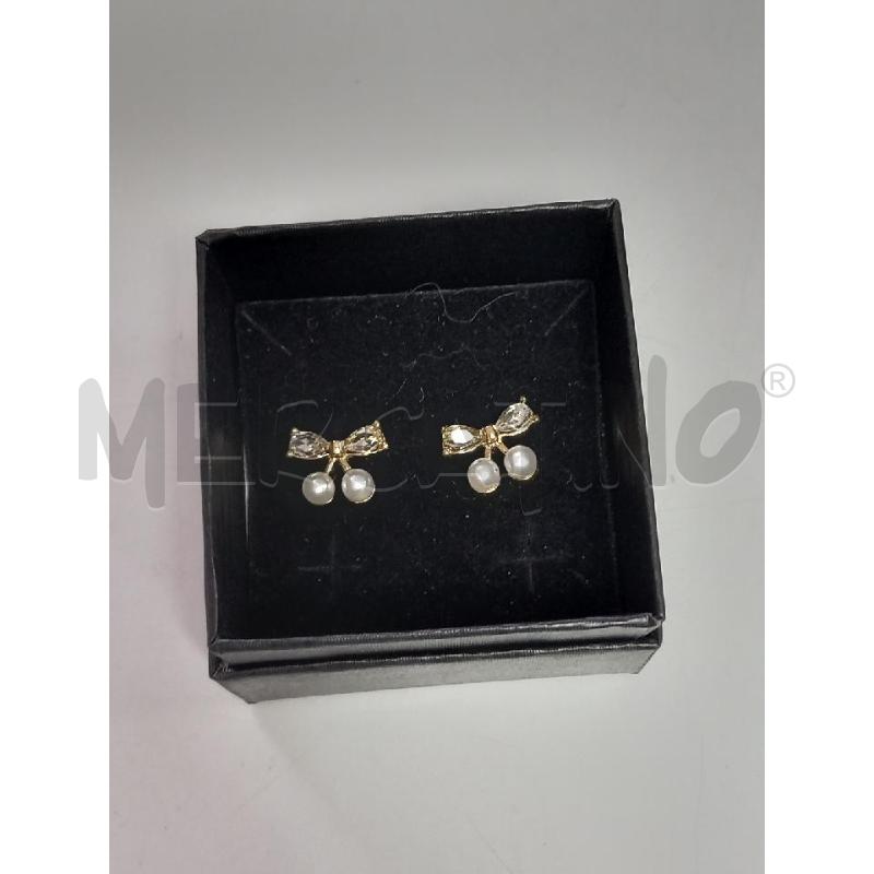 ORECCHINI CILIEGIA BIANCO | Mercatino dell'Usato Roma porta di roma 1