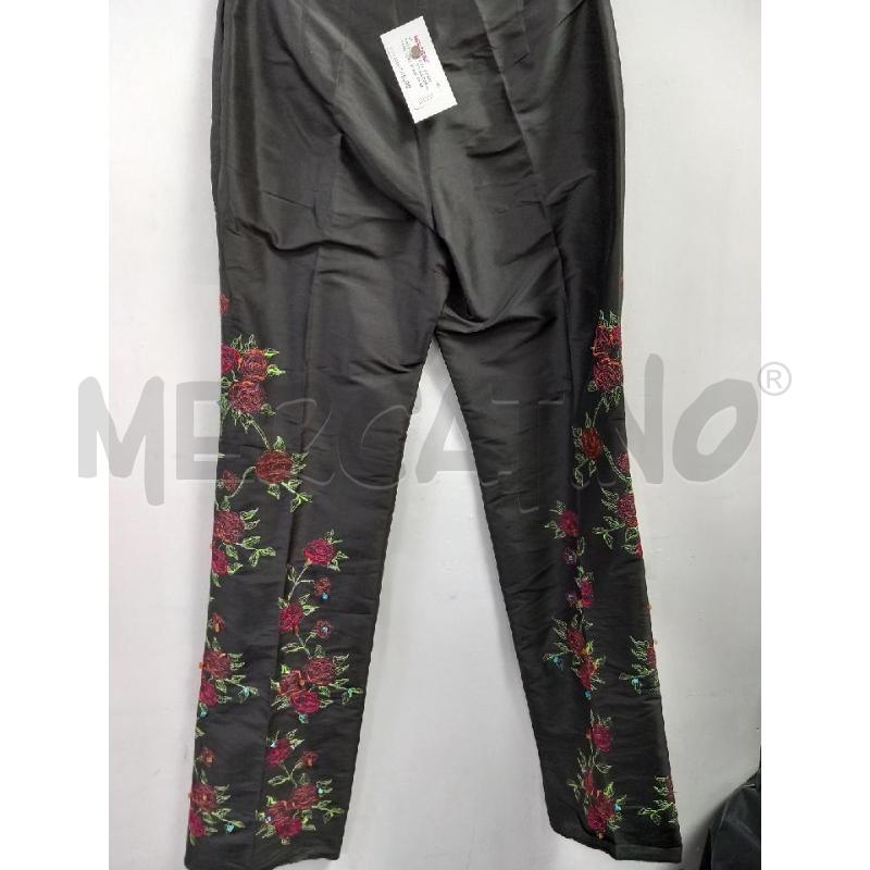 PANTALONE DONNA CARACTERE NERO ROSE | Mercatino dell'Usato Roma porta di roma 3