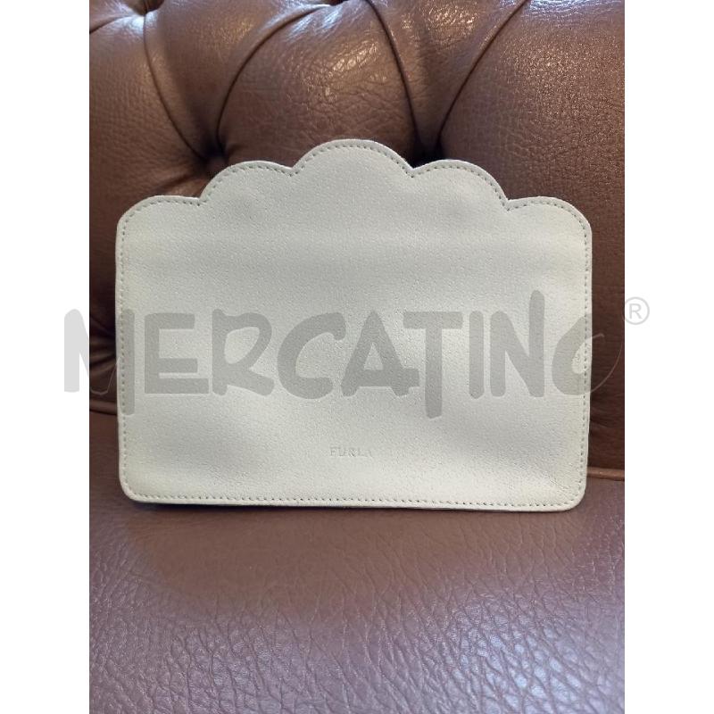 POCHETTE FURLA PELLE CELESTE | Mercatino dell'Usato Roma porta di roma 1
