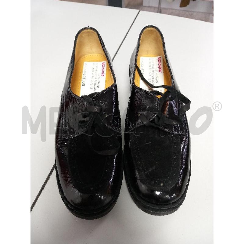 SCARPE DONNA ARTIGIANALI NERE VERNICIATE | Mercatino dell'Usato Roma porta di roma 1