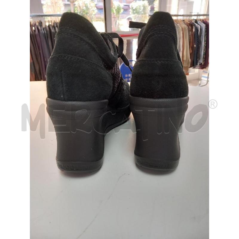 SCARPE DONNA RUCOLINE NERE TRAFORATE | Mercatino dell'Usato Roma porta di roma 3