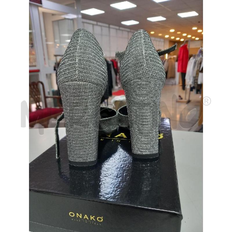 SCARPE DTACCO ONAKÒ ARGENTATE CON SCATOLA | Mercatino dell'Usato Roma porta di roma 3