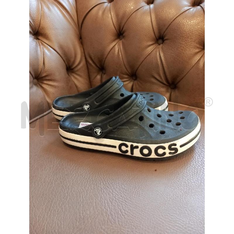 SCARPE D CROCS NERO  | Mercatino dell'Usato Roma porta di roma 2