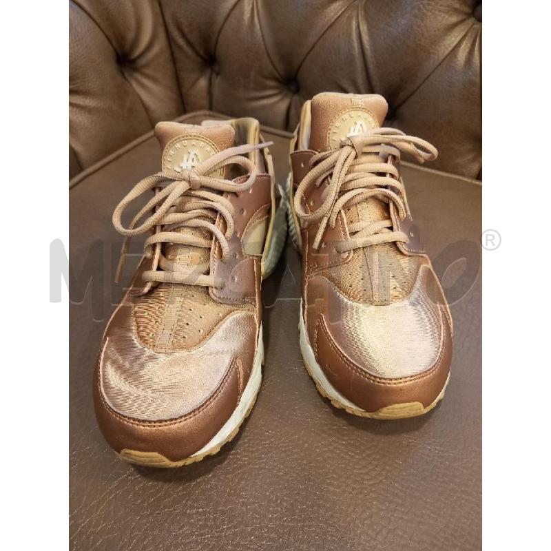 SNEAKERS D NIKE AIR HUARACHE RUN ROSE GOLD | Mercatino dell'Usato Roma porta di roma 1