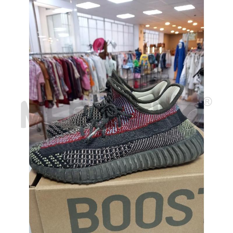 SNEAKERS UOMO YEEZY BOOST  350 SCATOLA | Mercatino dell'Usato Roma porta di roma 2