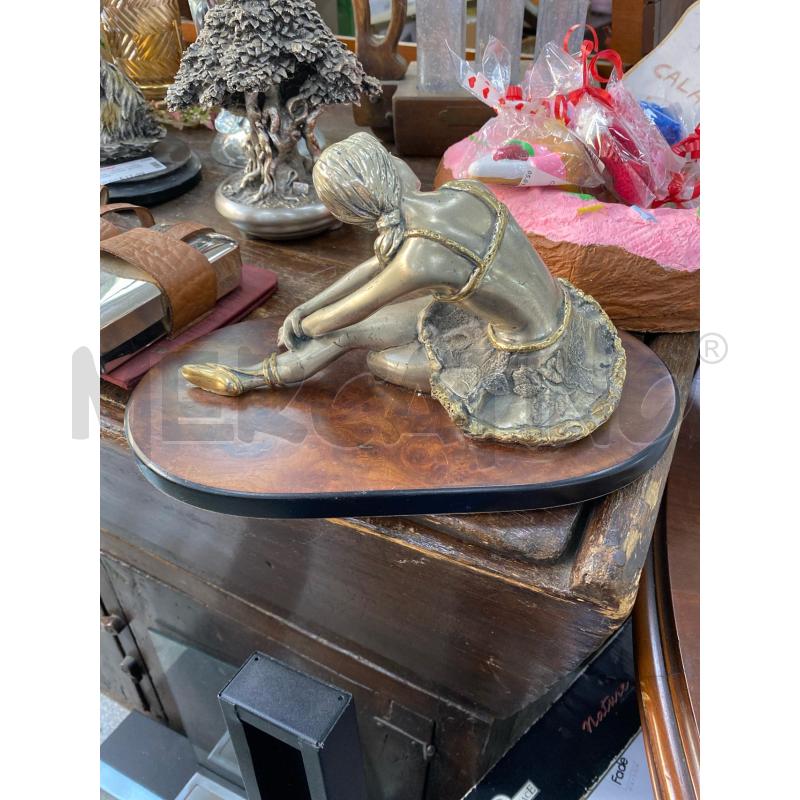 STATUA  LAMINA DONNA SDRAITA | Mercatino dell'Usato Roma porta di roma 3