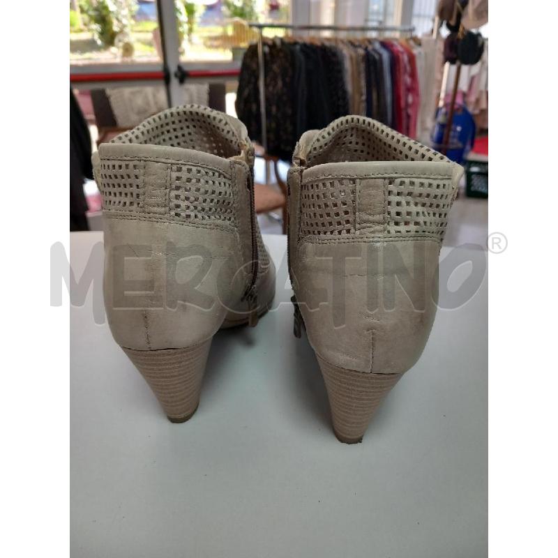STIVALETTI D NERO GIARDINI BEIGE TRAFORATO | Mercatino dell'Usato Roma porta di roma 3