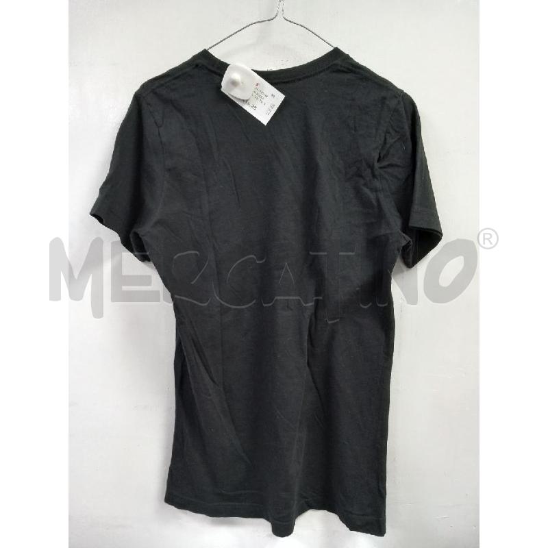 T SHIRT U DARK SOULS  NERO STAMPA PERSONAGGI | Mercatino dell'Usato Roma porta di roma 3
