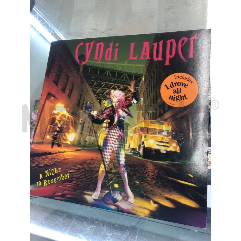 33/G VINILE CYNDI LAUPER A NIGHT TO REMEMBER | Mercatino dell'Usato Roma somalia 1