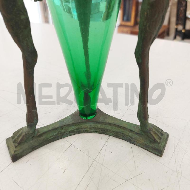 ANFORA VETRO VERDE BASE CROMO 3 PERSONAGGI | Mercatino dell'Usato Roma somalia 4