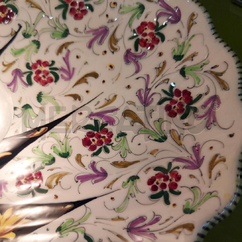 APPLIQUE CERAMICA FORMA CONCHIGLIA MARMACA DECORATA | Mercatino dell'Usato Roma somalia 2