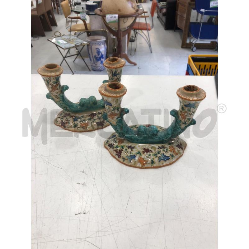COPPIA PORTACANDELA PESARIO MAIOLICA 2L | Mercatino dell'Usato Roma somalia 1